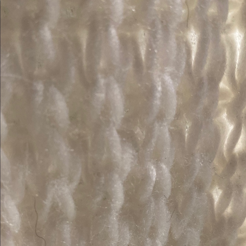 Ivory scarf - Picture 3 of 3